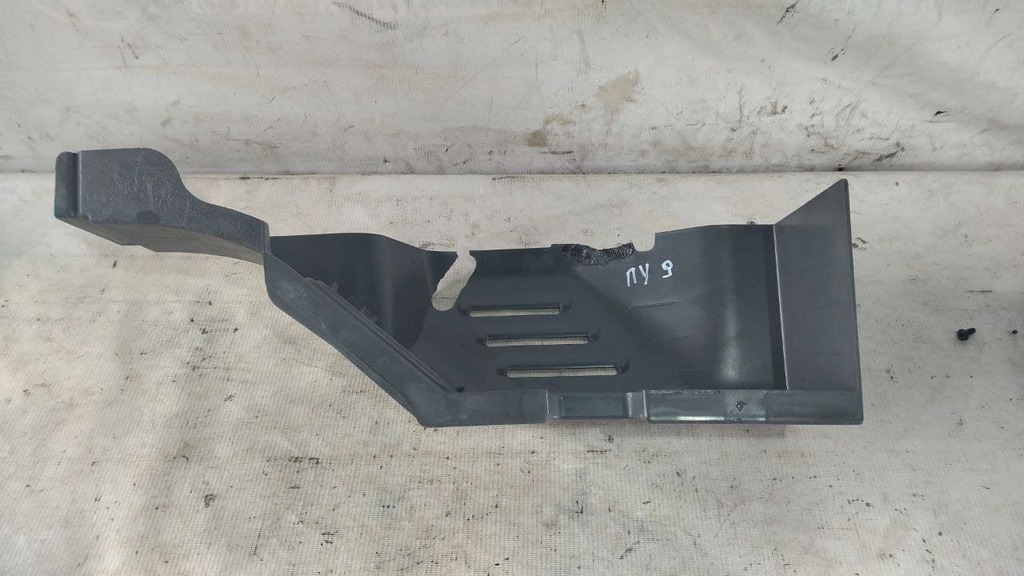 пластик салона б/у \ сколы - 2